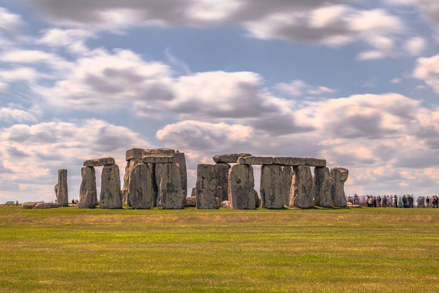 Exploring Stonehenge on Your Journey from Southampton to London